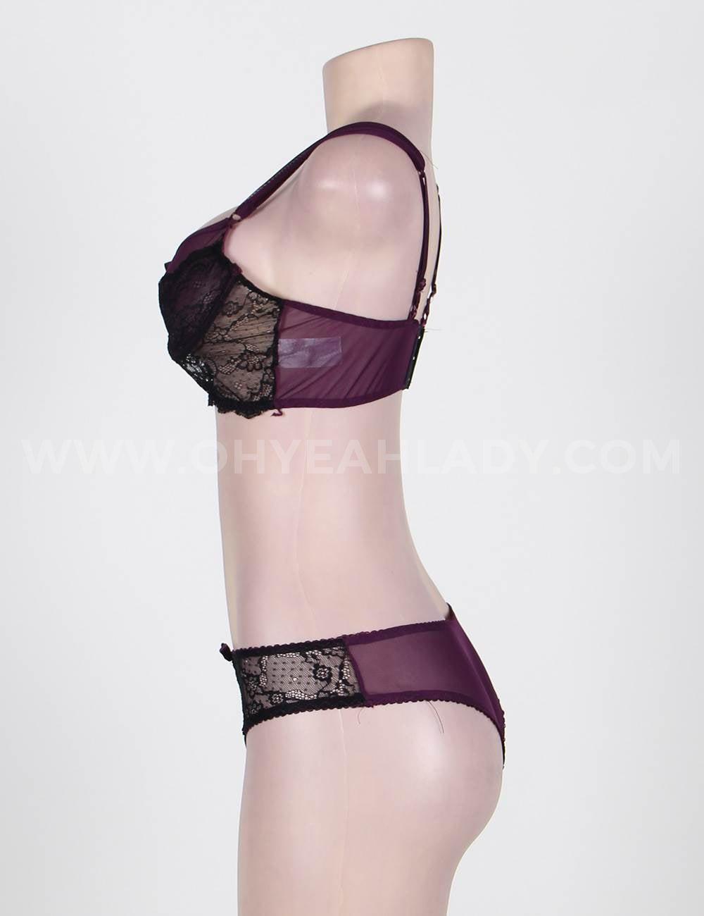 Underwire Lingerie Set Burgundy Lace Detailing