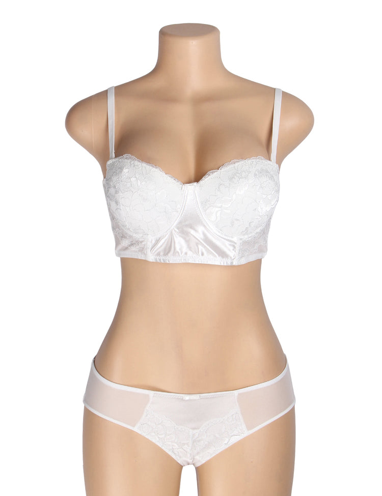 White Lace Bra and Panty Set | Sexy and Elegant Design